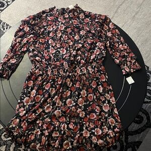 Elegant Floral Dress with Ruffles